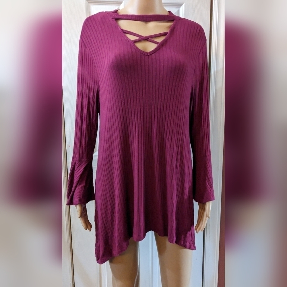 Pre-owned absolutely famous beautifully designed neckline shirt, size XL, TD - Picture 1 of 4